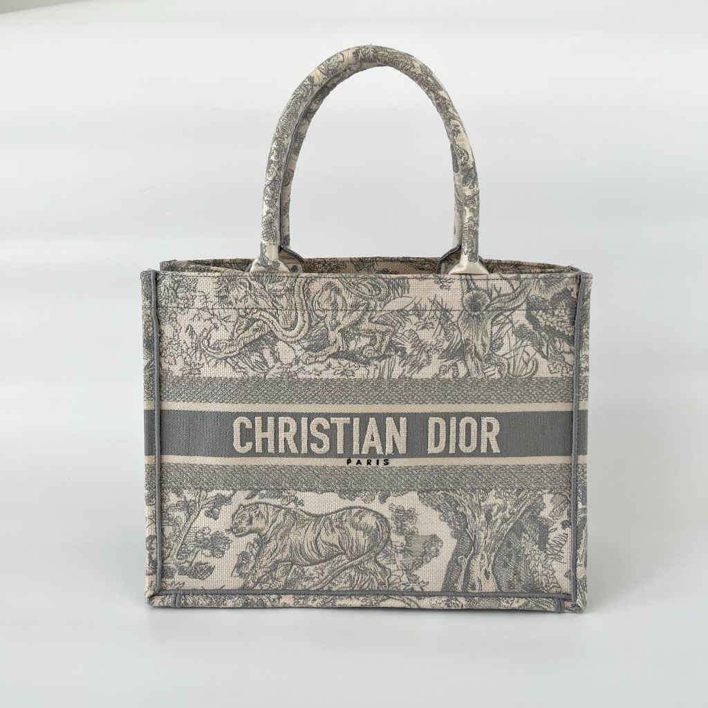 DIOR