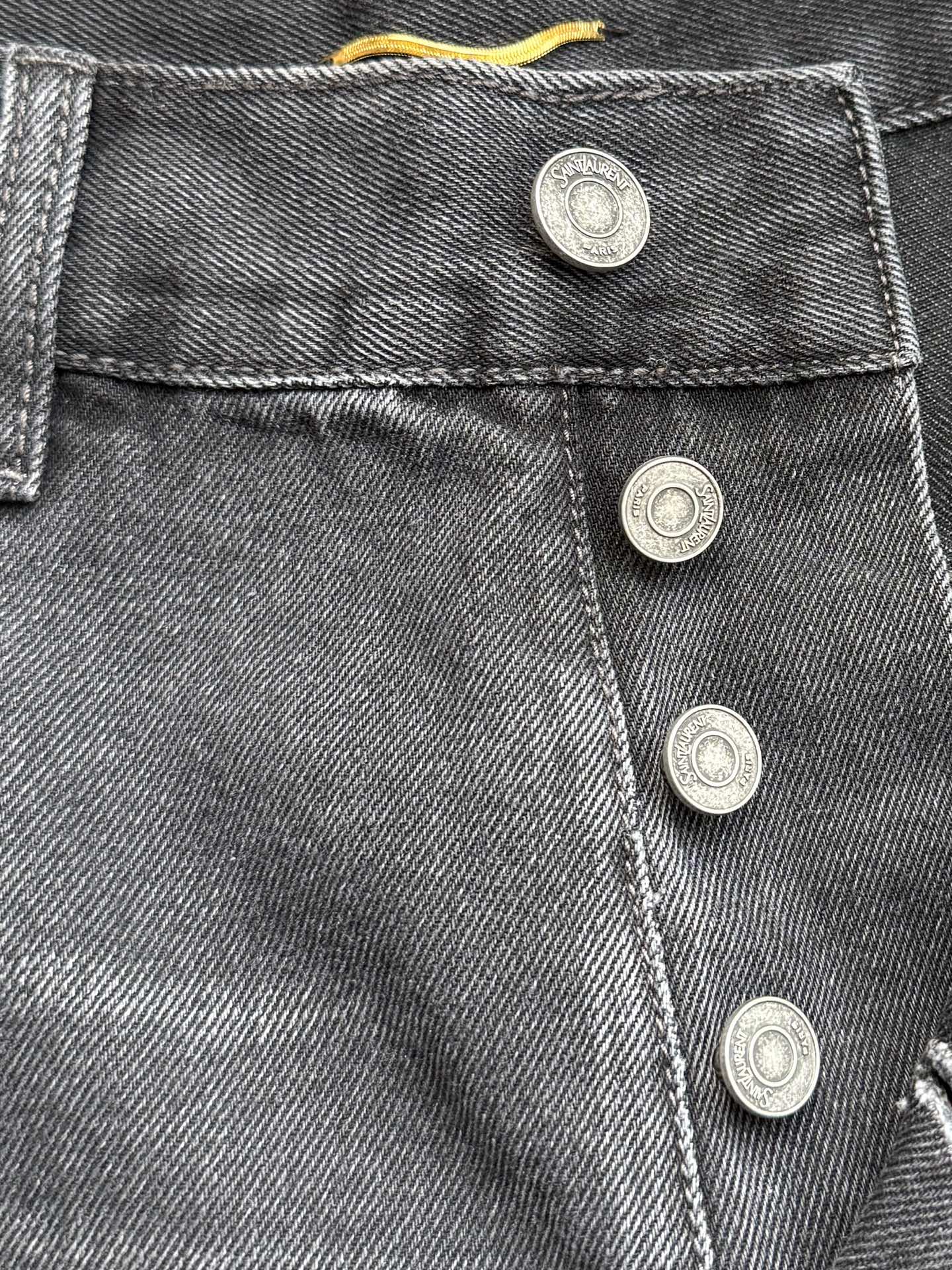Saint Laurent