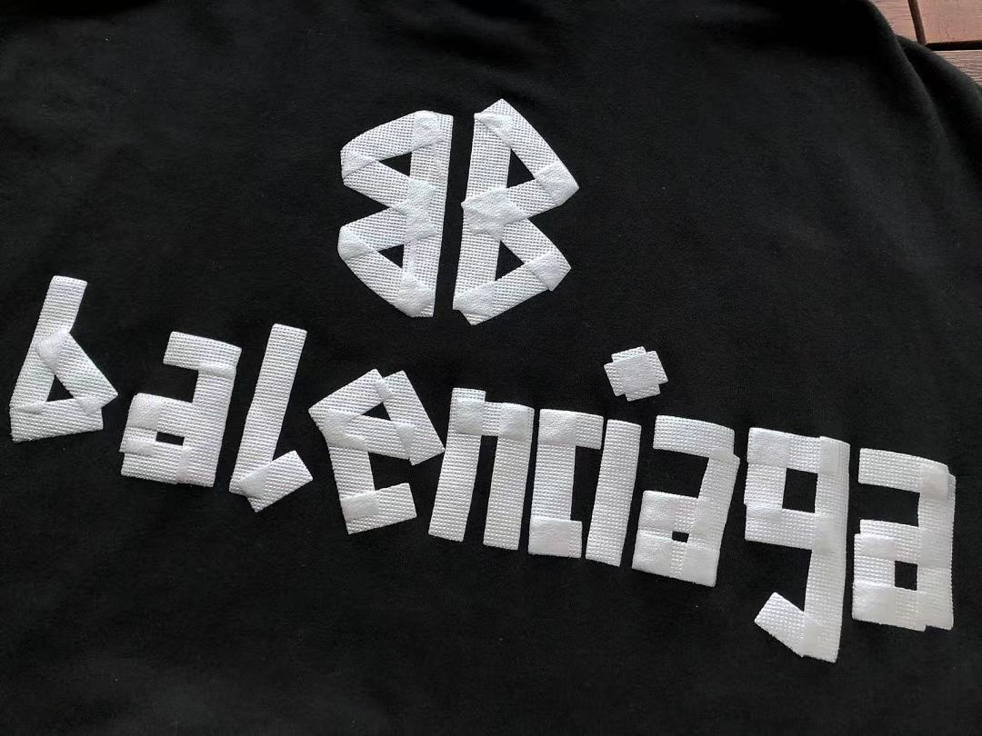B🔥L🔥🔥🔥IA🔥A HOODIE