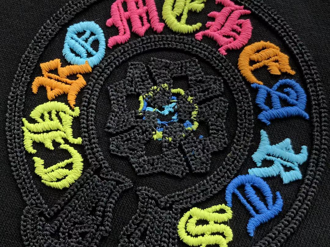 CH🔥OM🔥 HE🔥RTS HOODIE