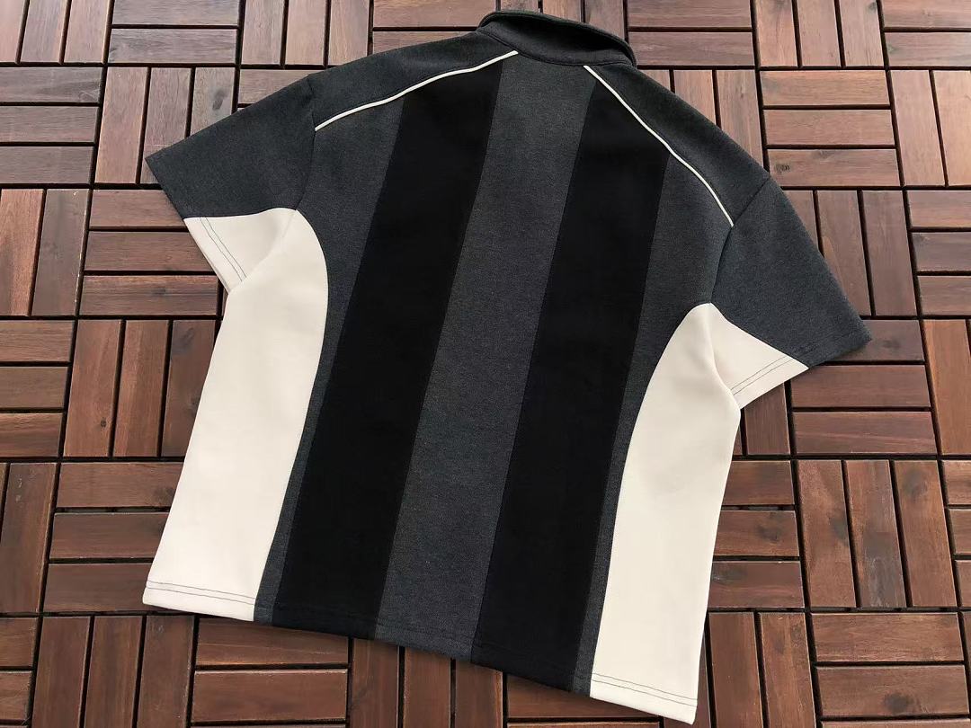 VINTAGE T-SHIRT