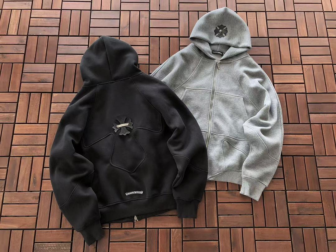 CH🔥OM🔥 HE🔥RTS HOODIE
