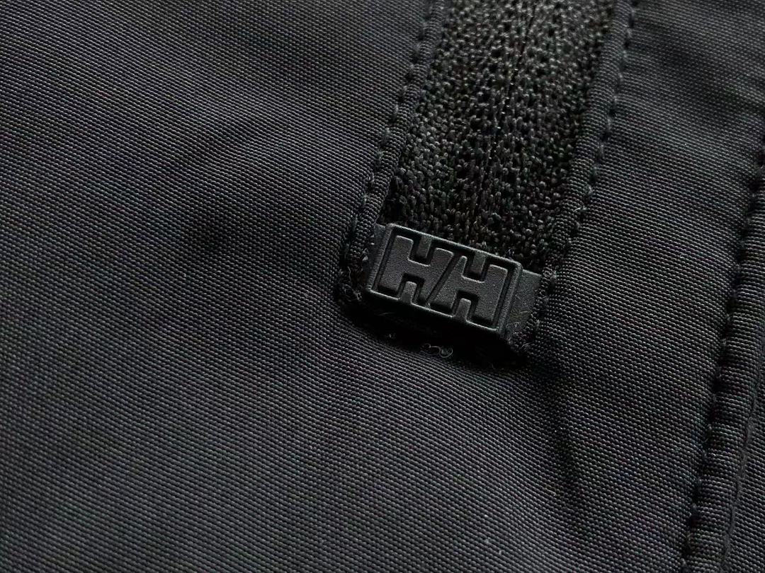 HELLY HANSEN DOWN JACKET