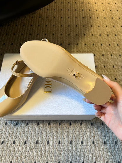 DIOR