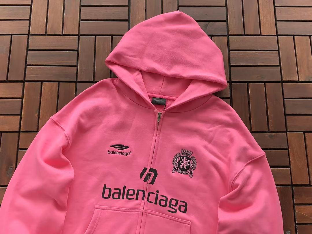 B🔥L🔥🔥🔥IA🔥A HOODIE