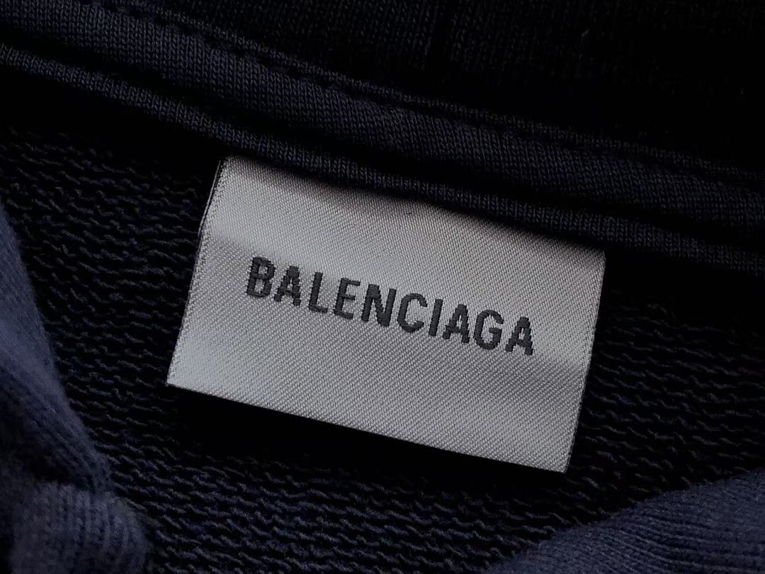B🔥L🔥🔥🔥IA🔥A HOODIE