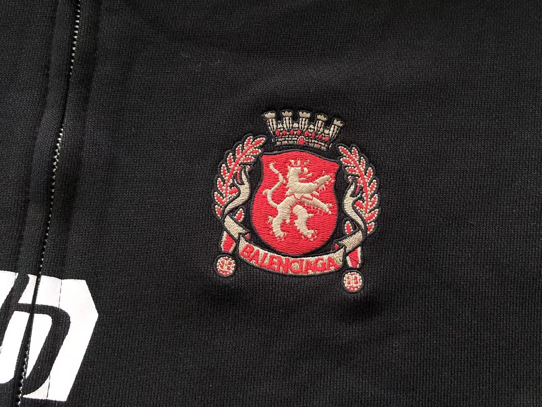 B🔥L🔥🔥🔥IA🔥A HOODIE