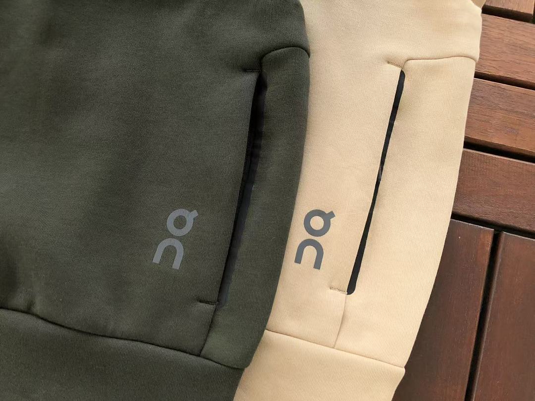 ON RU🔥🔥I🔥G SWEATER