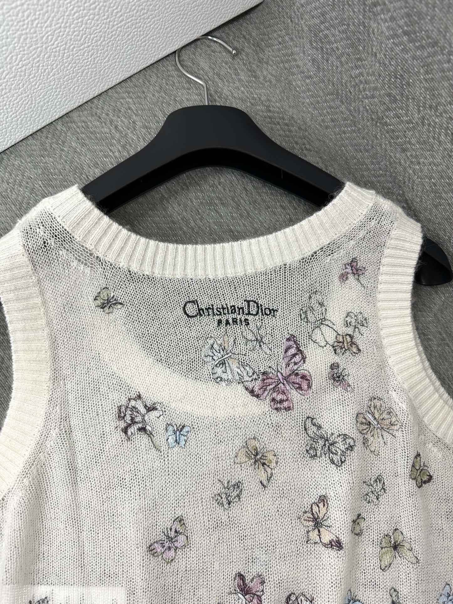 DIOR