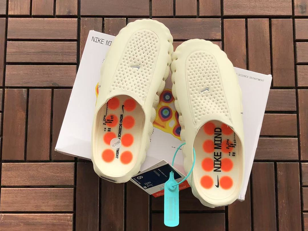 N🔥K🔥 SLIPPERS