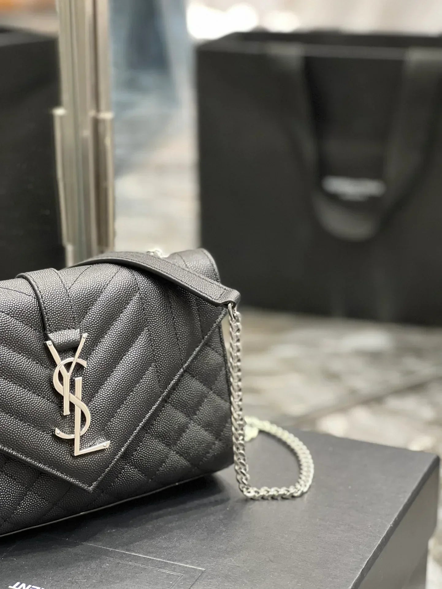 Saint Laurent