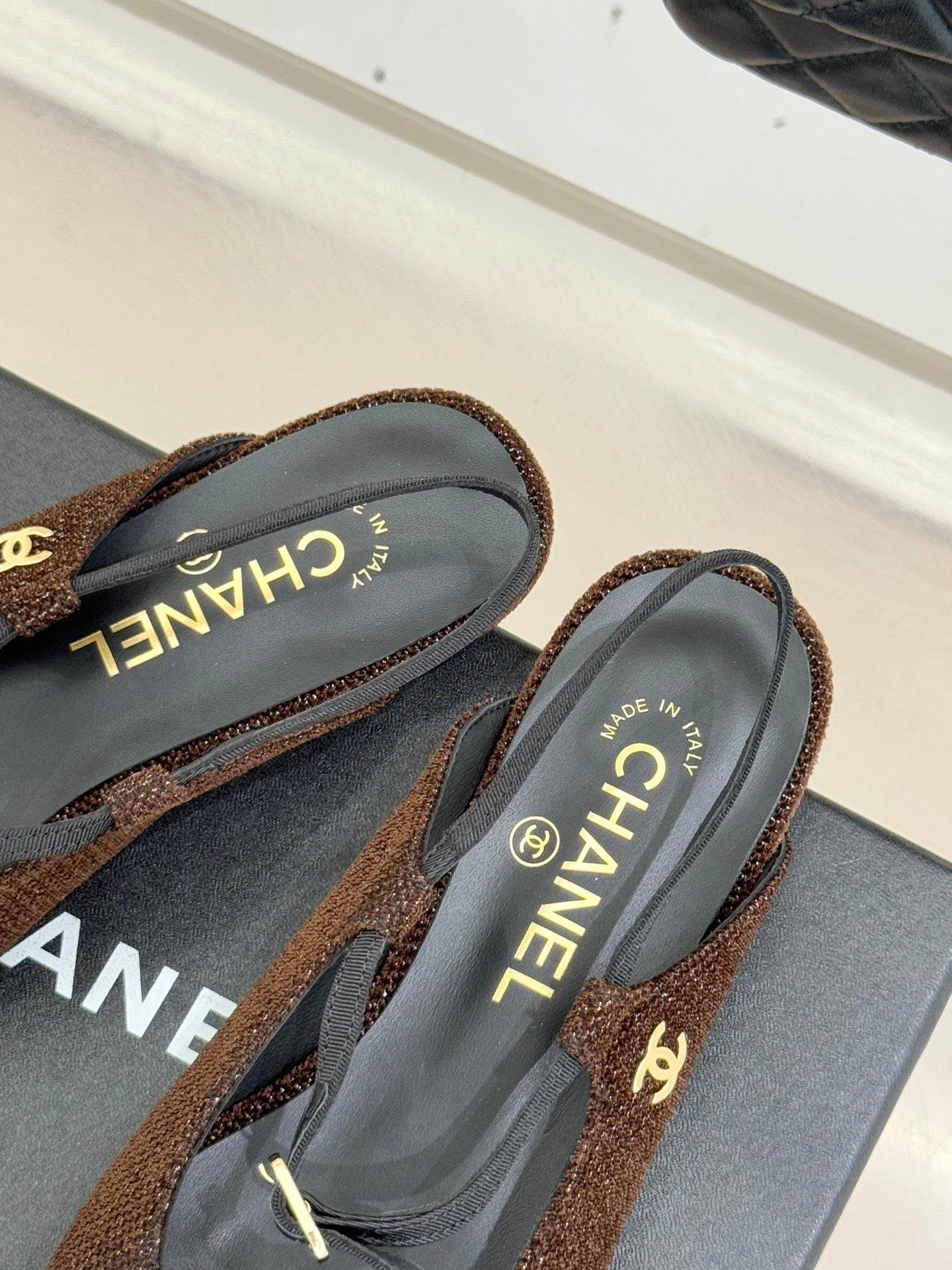 26C Two-tone Double C Flat Shoes Coffee Tweed