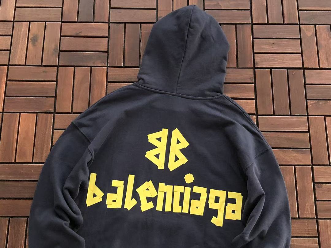 B🔥L🔥🔥🔥IA🔥A HOODIE