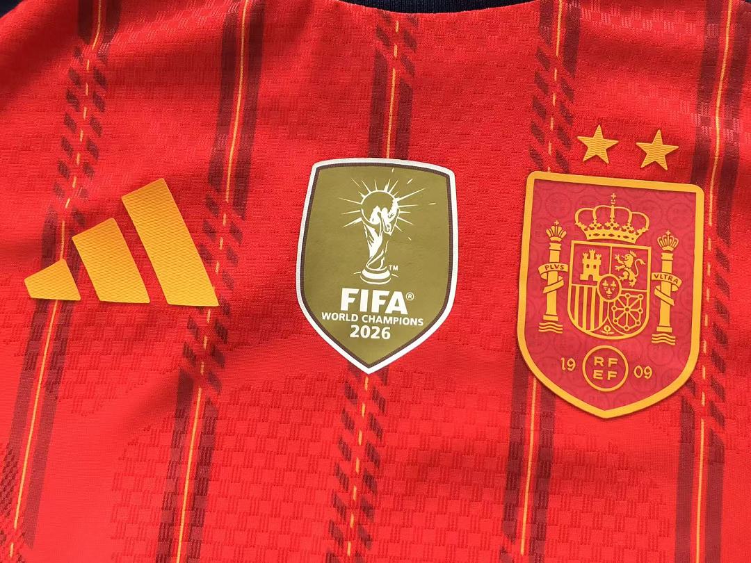 FOOTBALL T-SHIRT