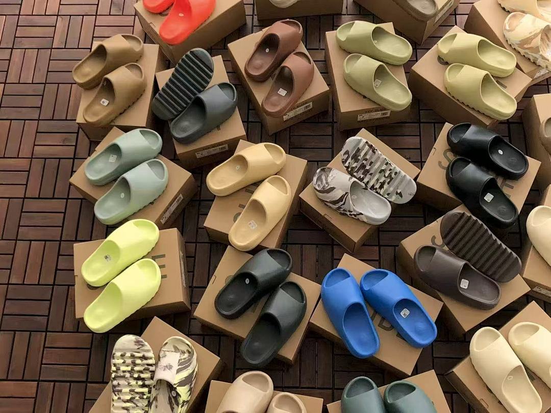 Y🔥🔥ZY & 🔥DI🔥AS SLIPPERS