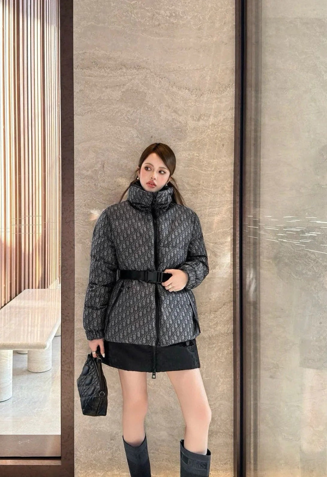 DIOR