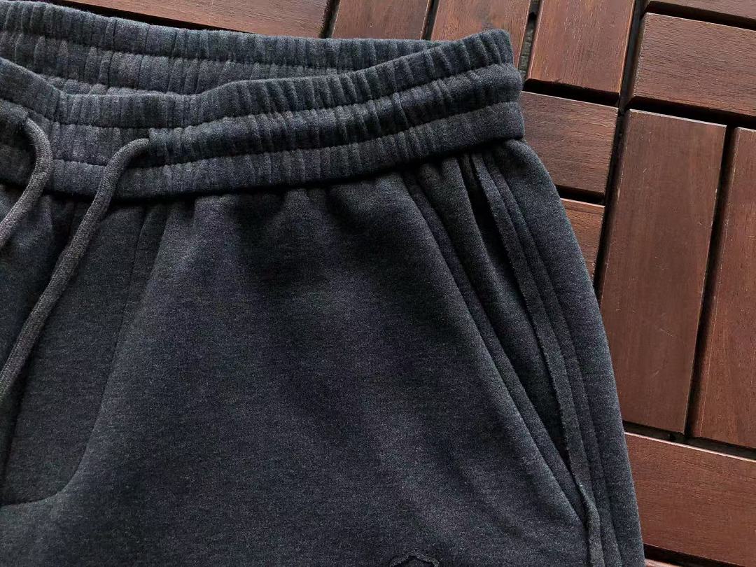 CH🔥OM🔥 HE🔥RTS TROUSERS