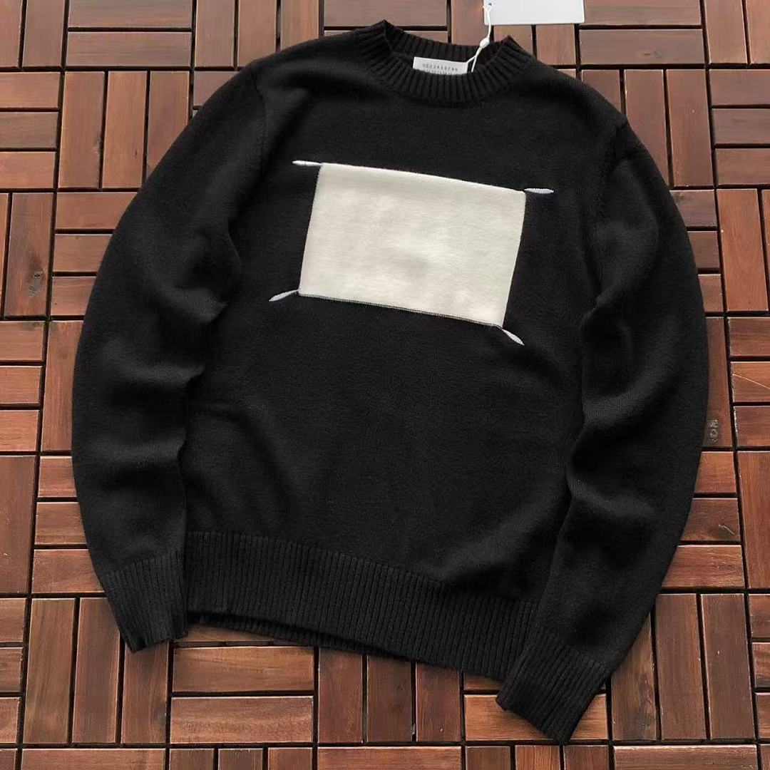 M🔥IS🔥N M🔥R🔥IE🔥A SWEATER
