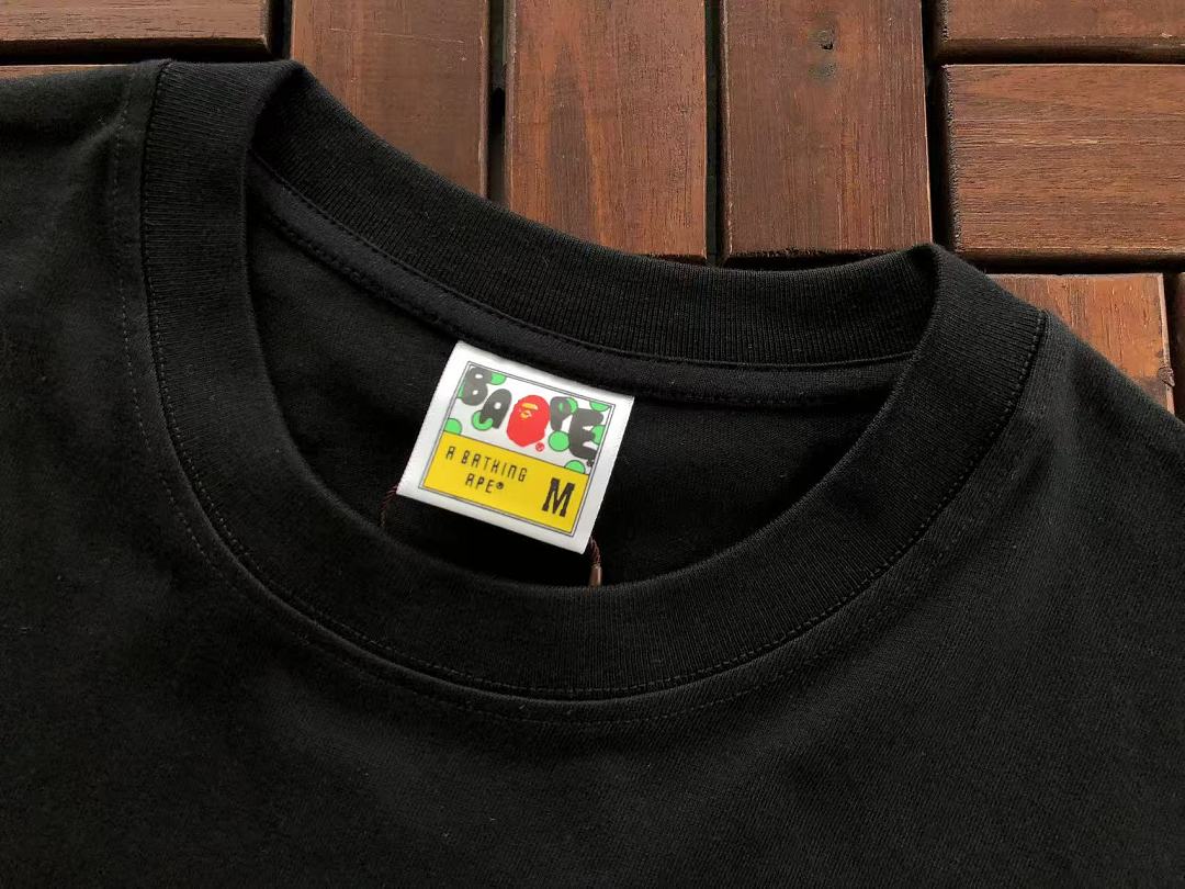BAPE T-SHIRTo