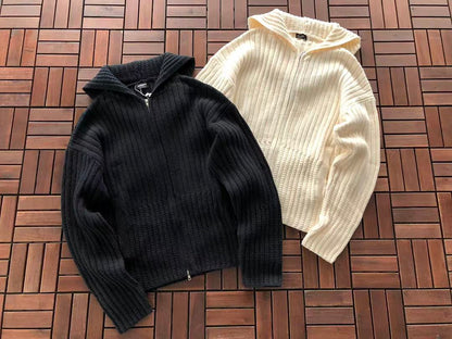 FAR SWEATER