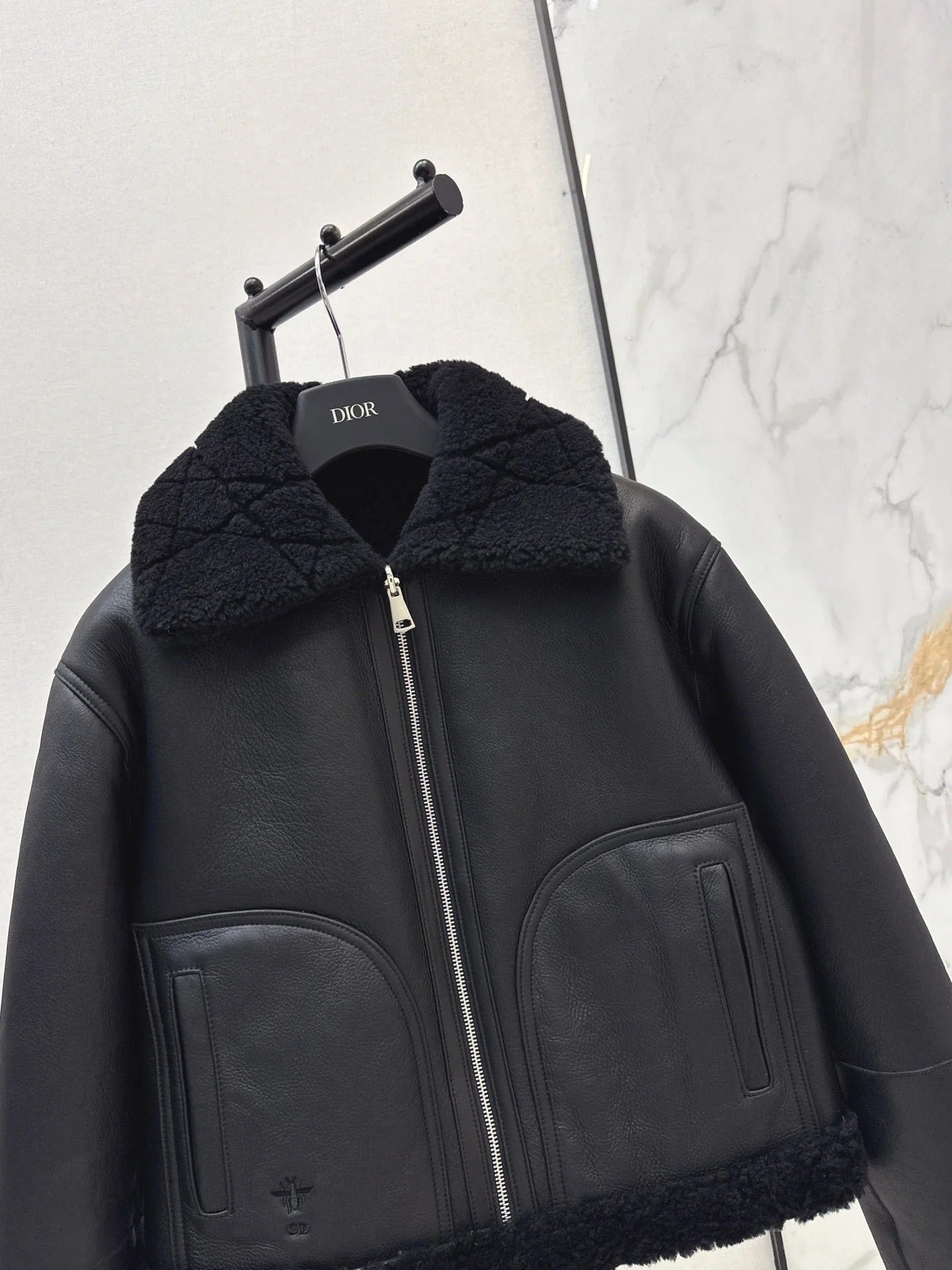 DIOR