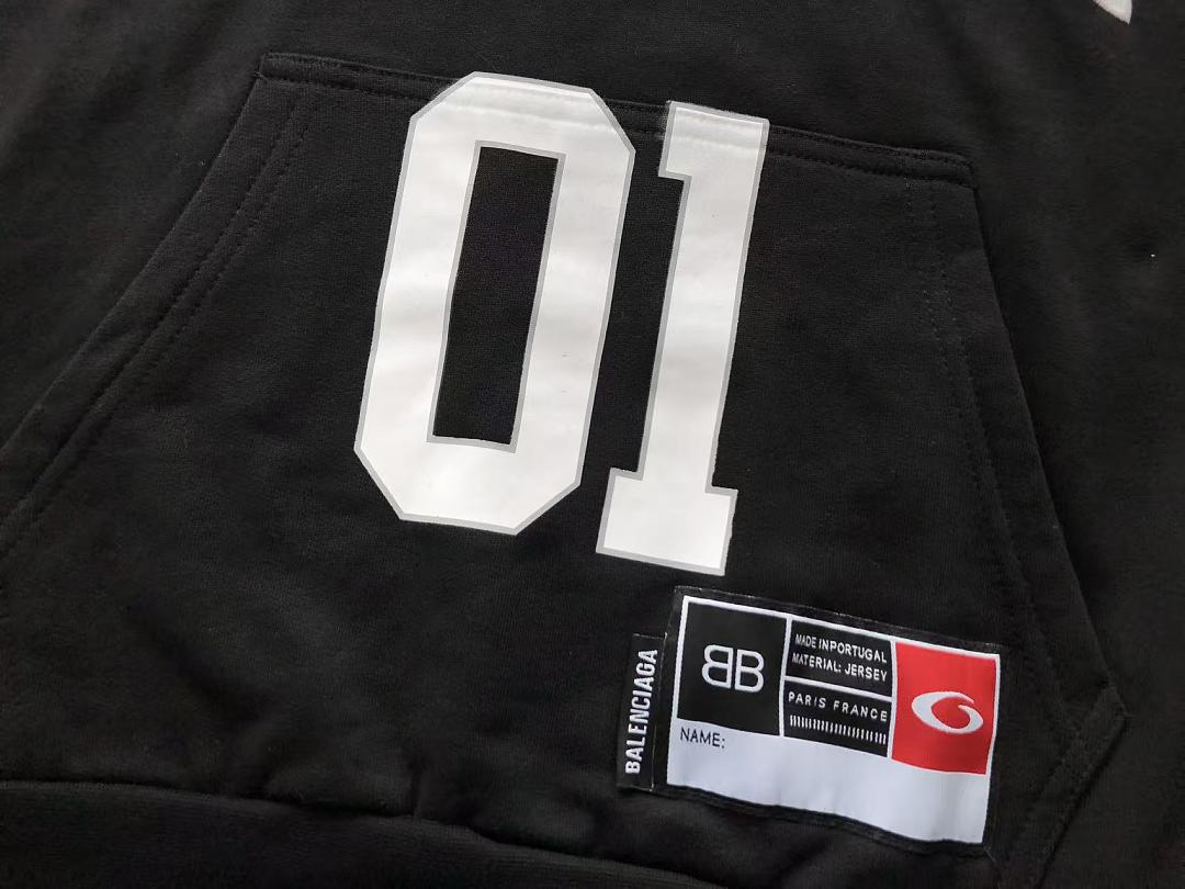 B🔥L🔥🔥🔥IA🔥A HOODIE