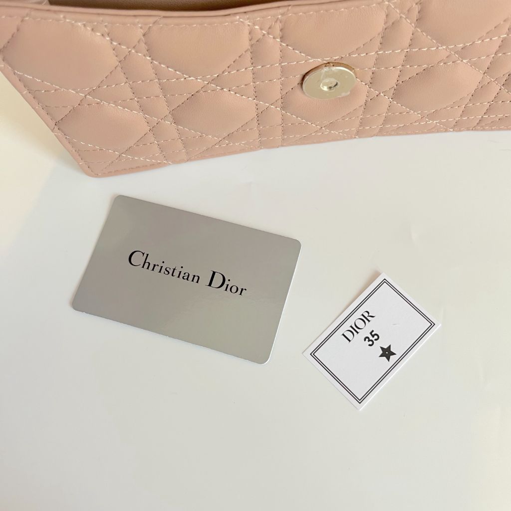 DIOR