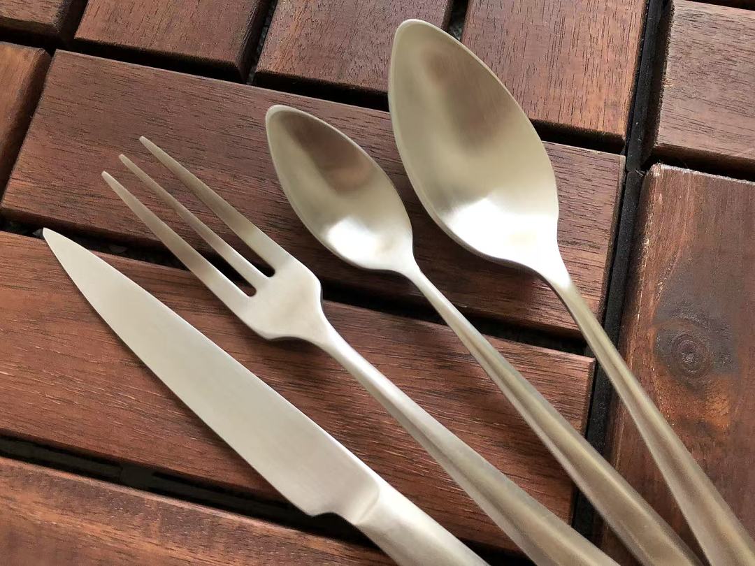 （Food-grade stainless steel material） CUTLERY