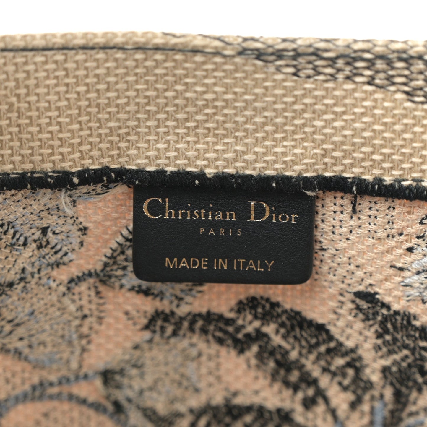 DIOR