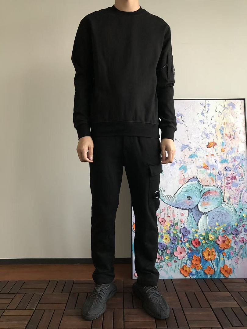 C.P. SWEATER