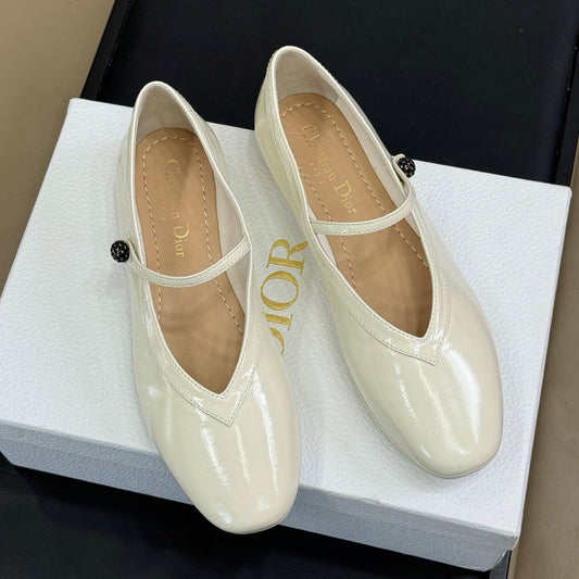 DIOR
