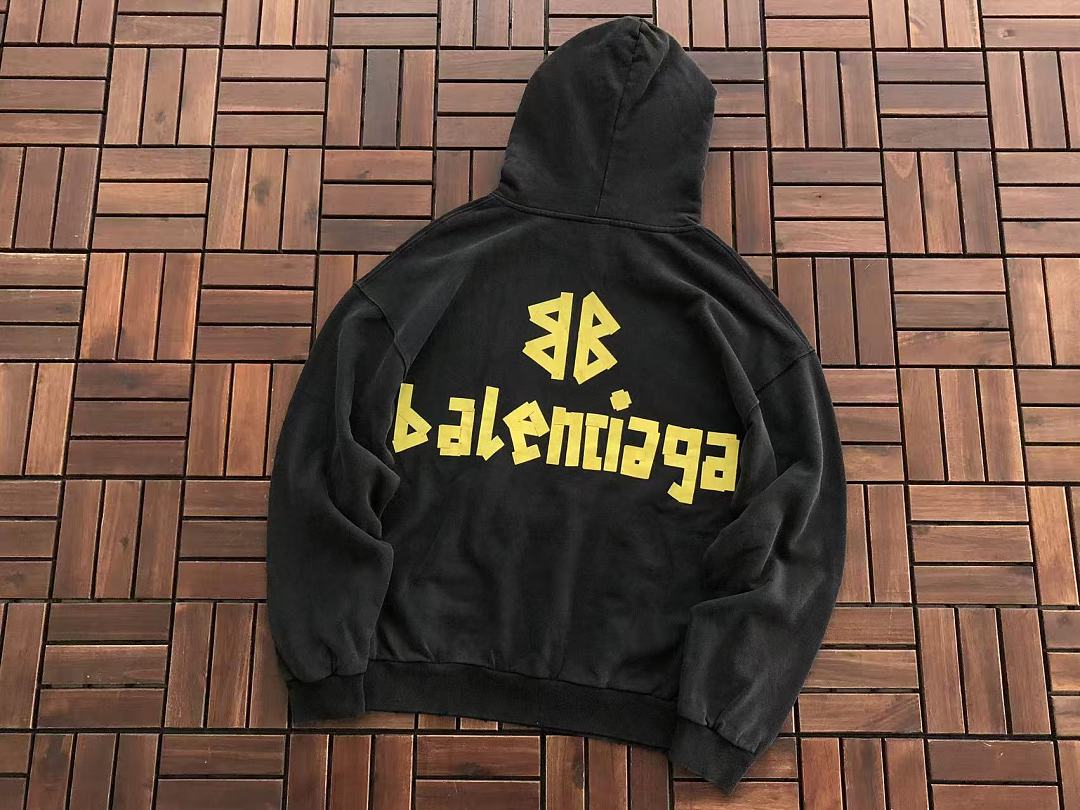 B🔥L🔥🔥🔥IA🔥A HOODIE