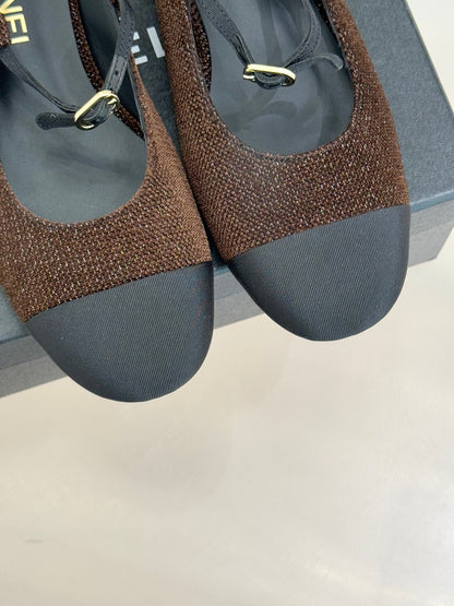 26C Two-tone Double C Flat Shoes Coffee Tweed