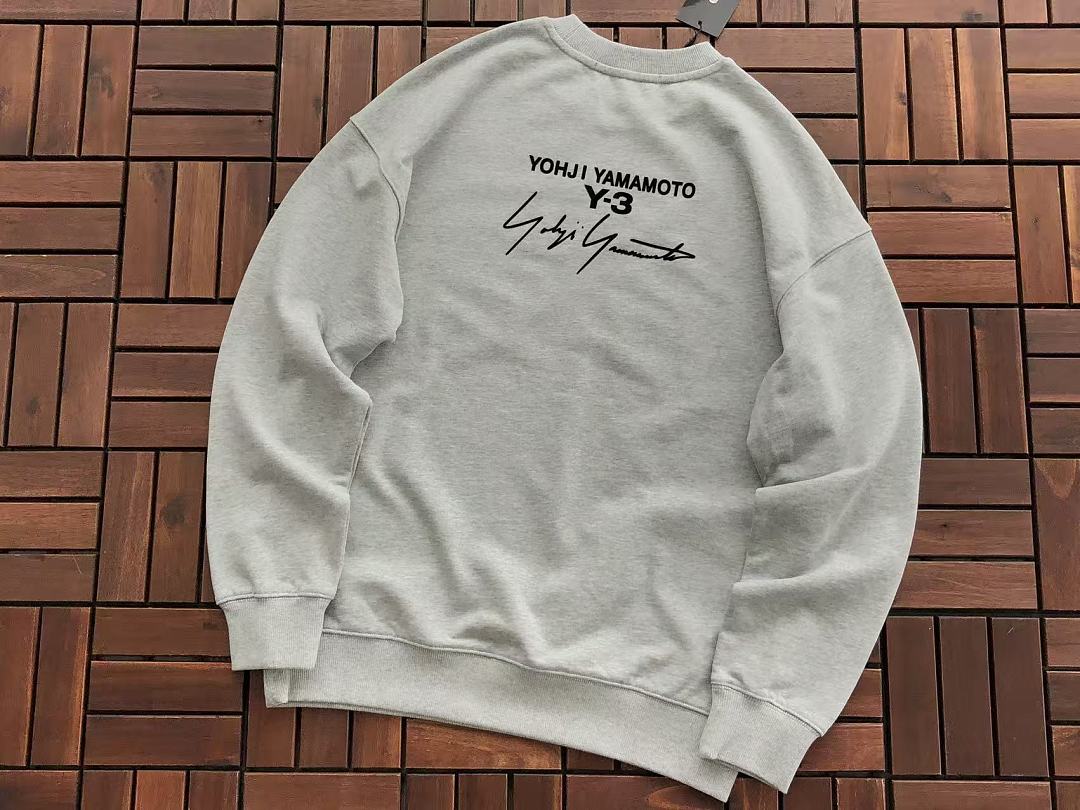 Y🔥 & 🔥DI🔥AS SWEATER