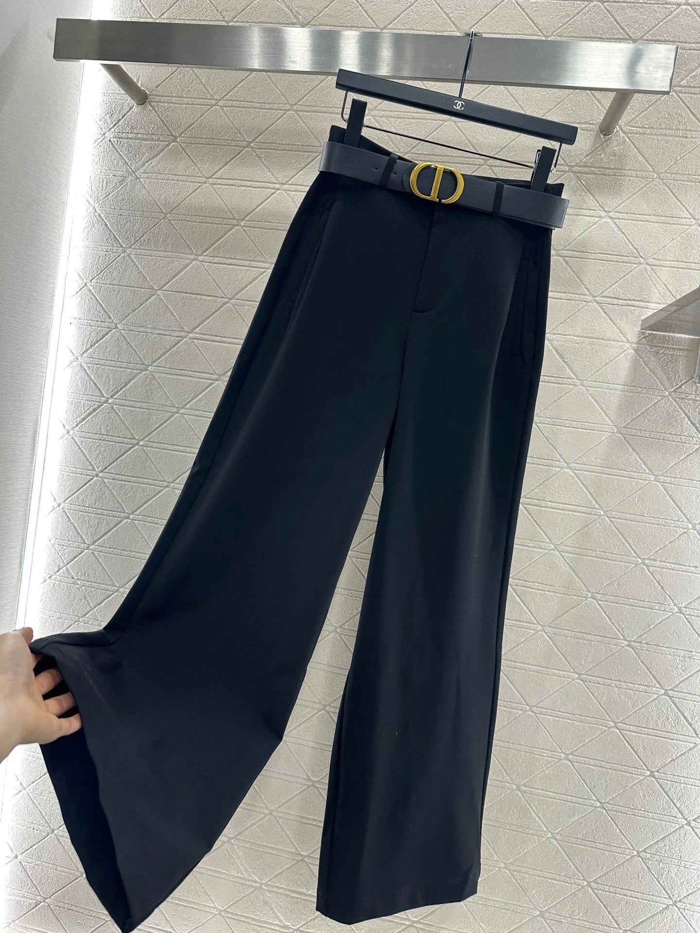 DIOR
