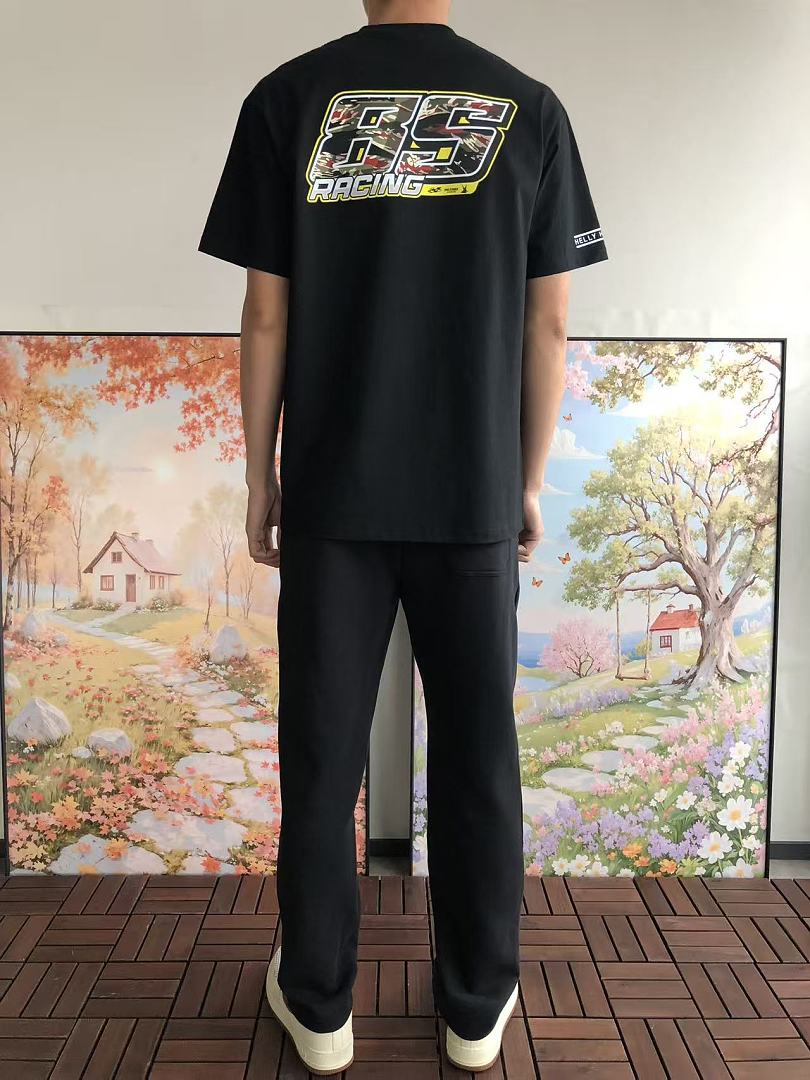 UNDEFEATED & RED BULL & HELLY HANSEN T-SHIRT