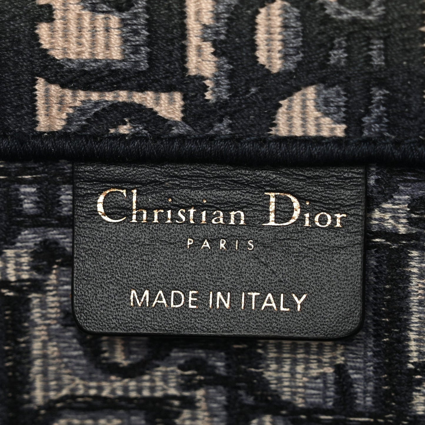 DIOR