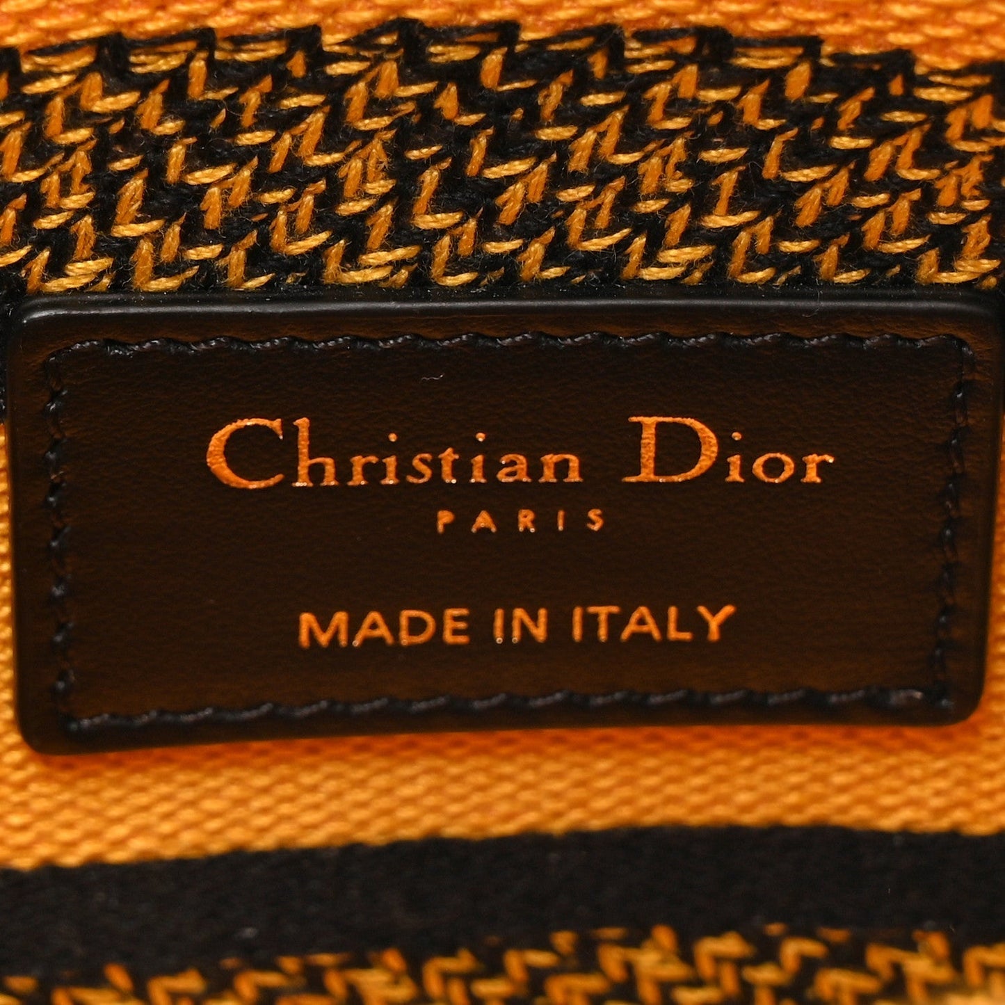 DIOR
