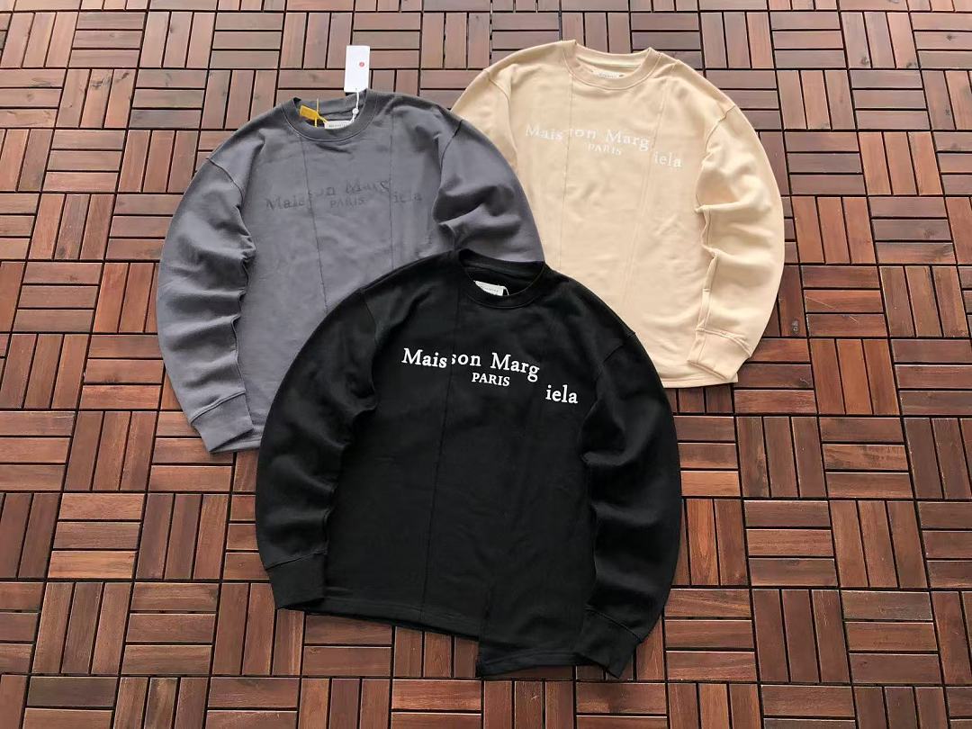 M🔥IS🔥N M🔥R🔥IE🔥A SWEATER