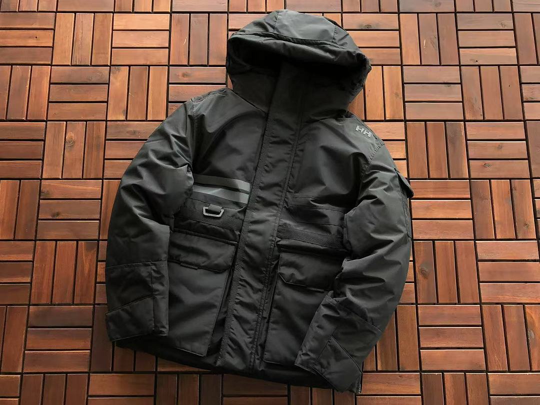 HELLY HANSEN DOWN JACKET