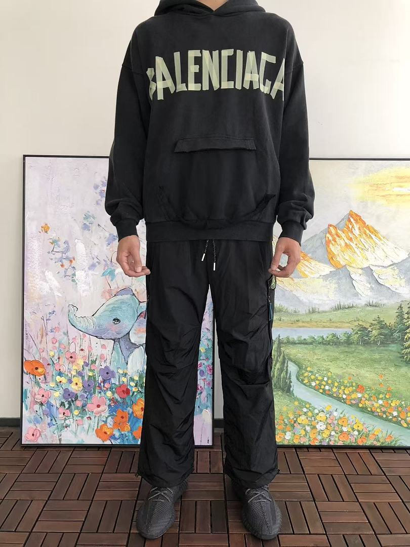 B🔥L🔥🔥🔥IA🔥A HOODIE