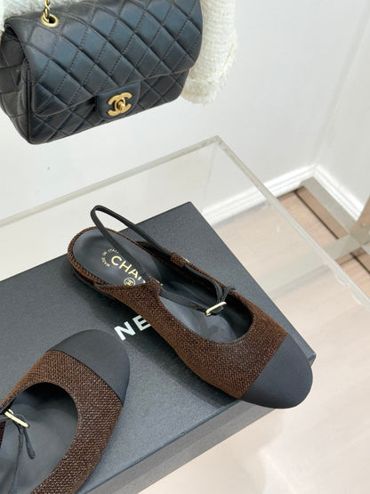 26C Two-tone Double C Flat Shoes Coffee Tweed