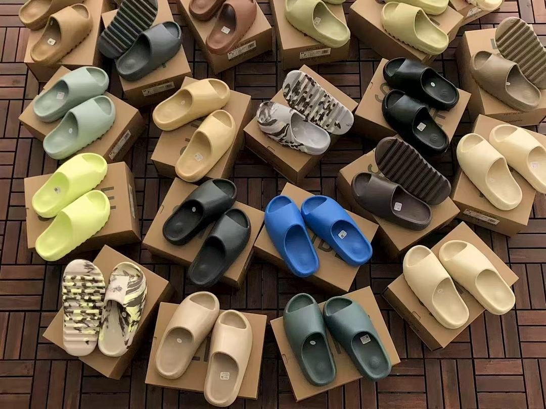 Y🔥🔥ZY & 🔥DI🔥AS SLIPPERS