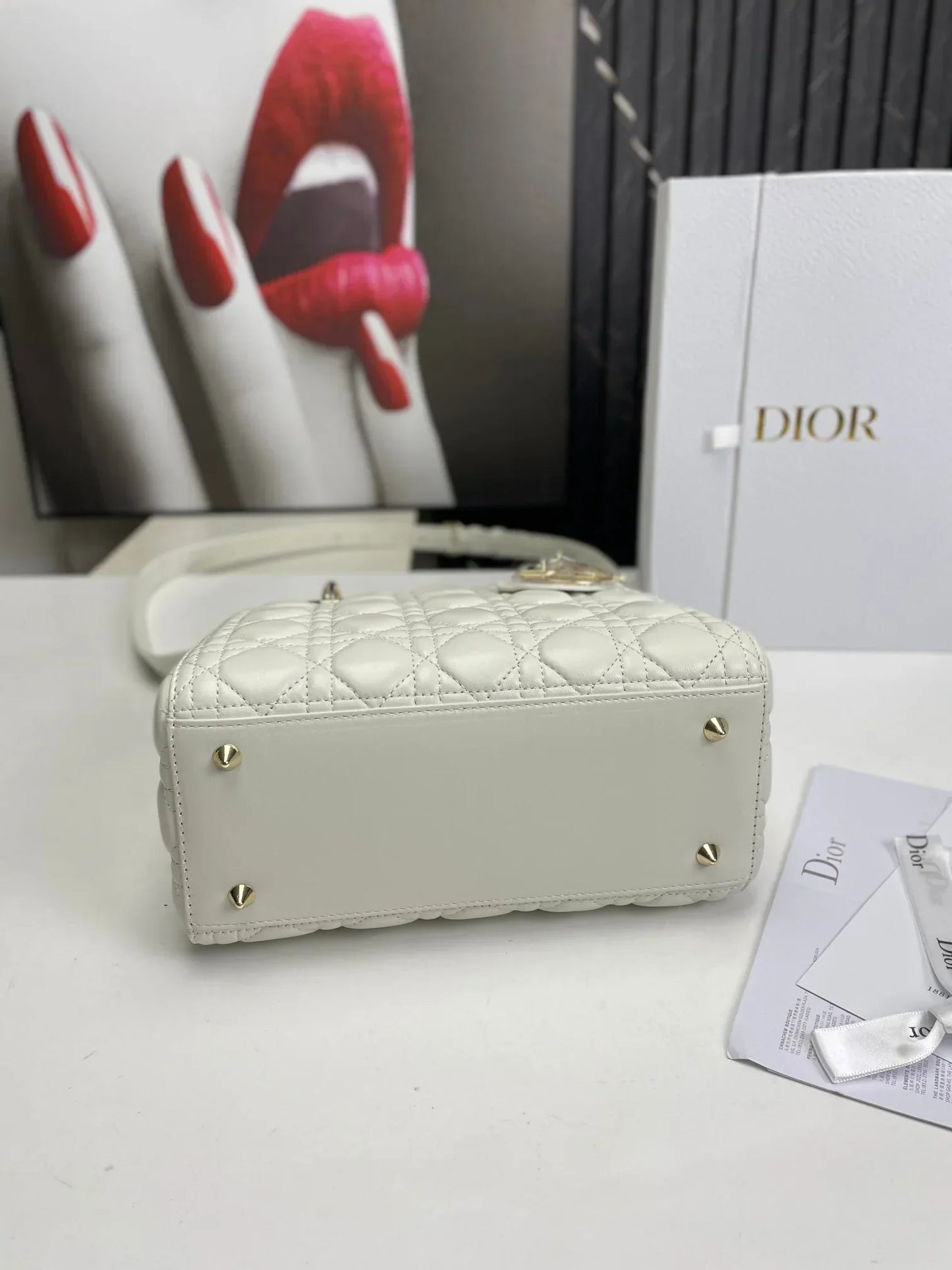 DIOR
