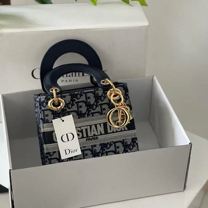 DIOR