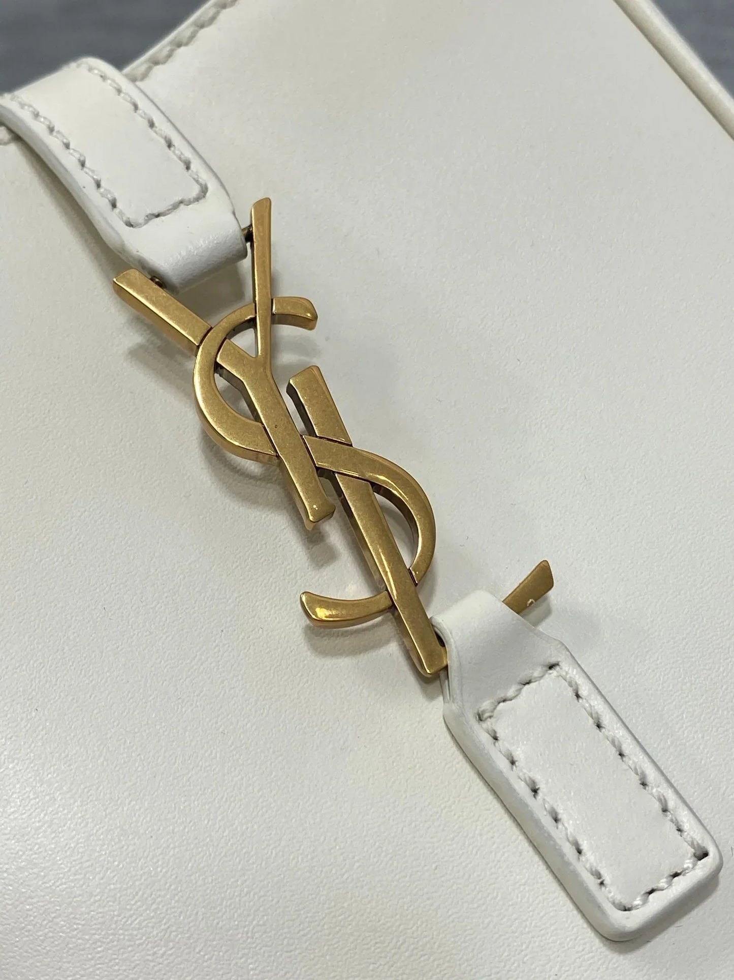 Saint Laurent