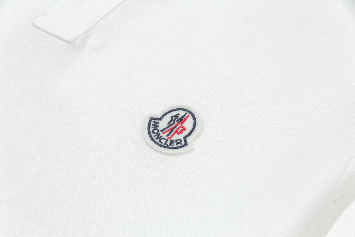 CAMISETA M0NCLER