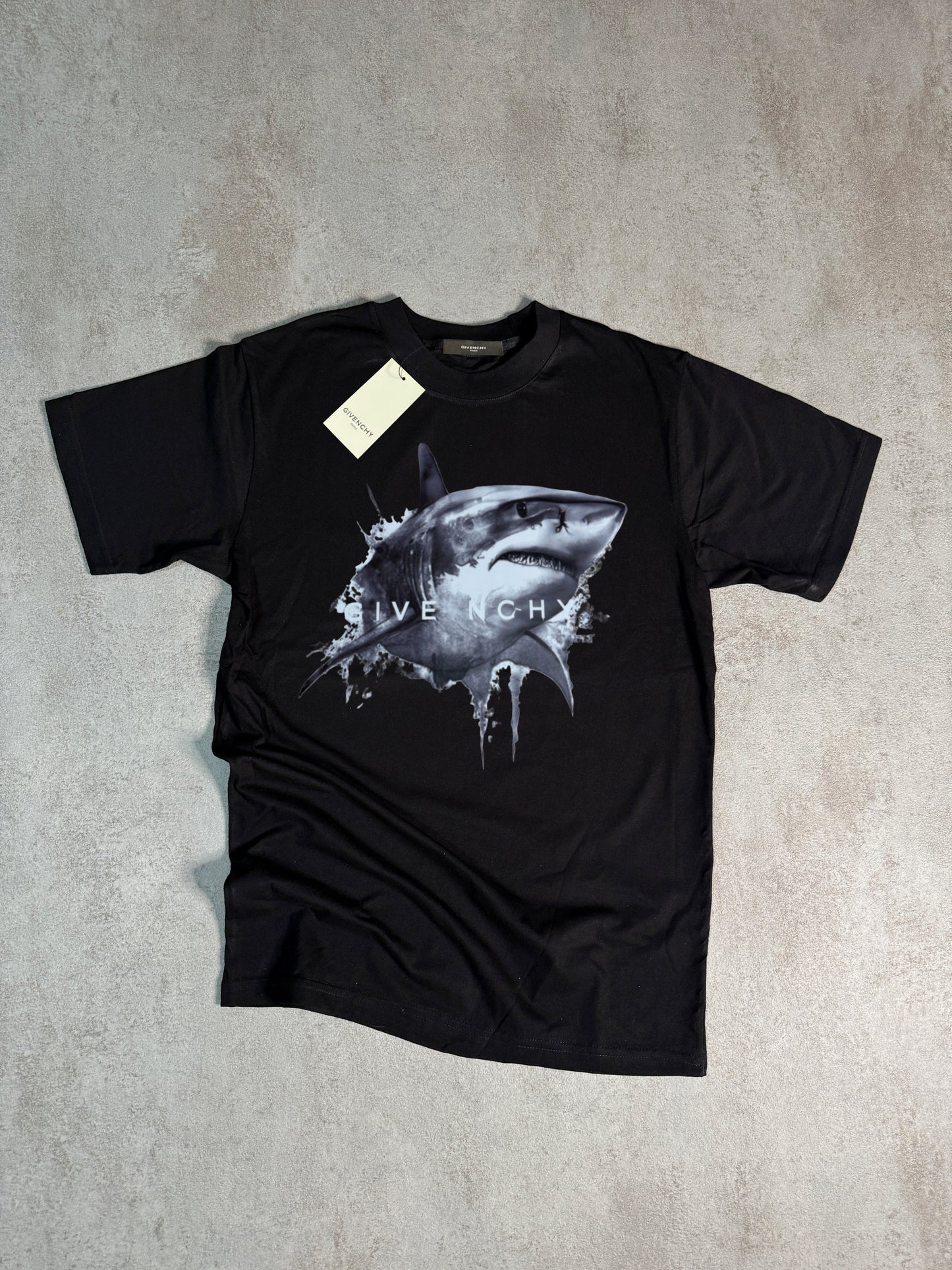 CAMISETA GIVENĆHY