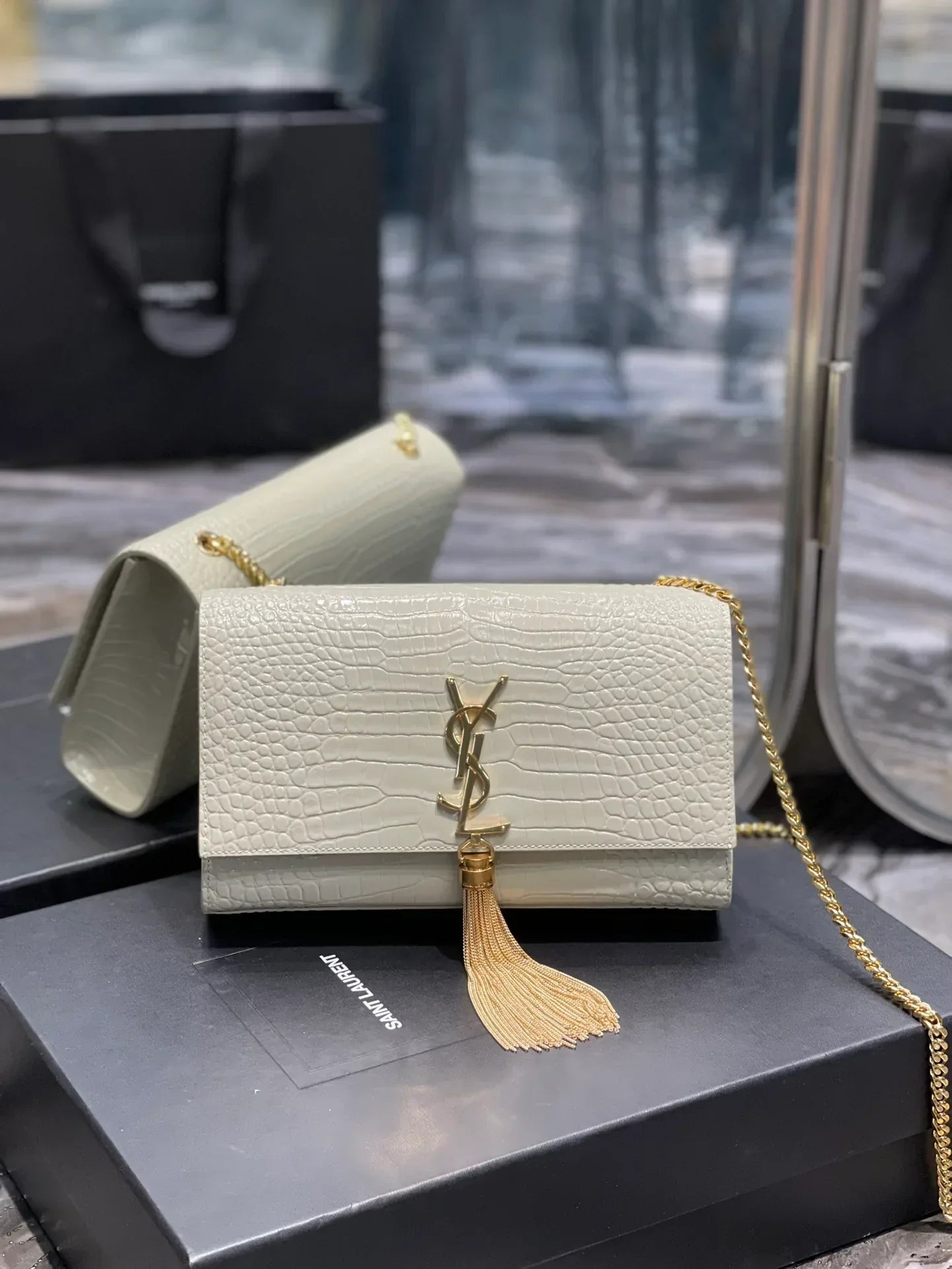 Saint Laurent