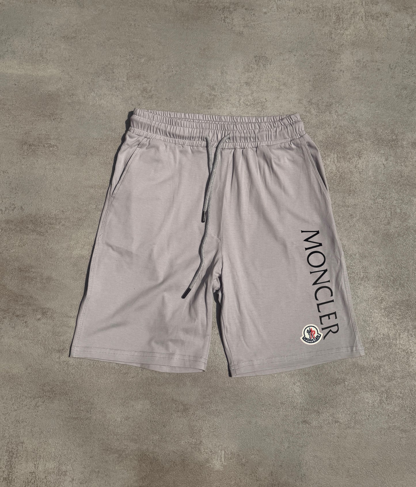Pantalones cortos MONCL£R